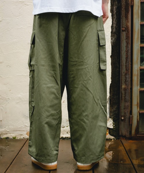 BROKEN BASE（ブロークンベース）の「カーゴポケットバルーンパンツ（カーゴパンツ・メンズ・ブラック/オリーブ・MEDIUM/LARGE）」の6枚目の写真