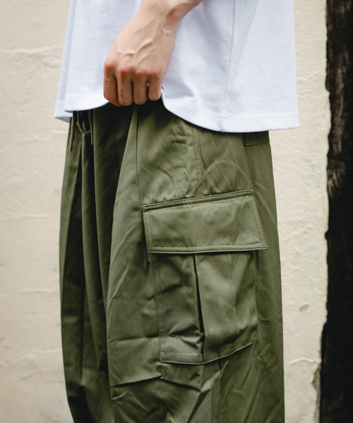 BROKEN BASE（ブロークンベース）の「カーゴポケットバルーンパンツ（カーゴパンツ・メンズ・ブラック/オリーブ・MEDIUM/LARGE）」の8枚目の写真