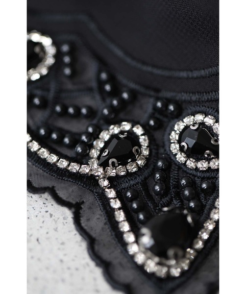 cawaii（カワイイ）の「（黒）ビジューで描くエレガント模様煌めく付け襟（付け襟・レディース・ブラック・FREE）」の3枚目の写真