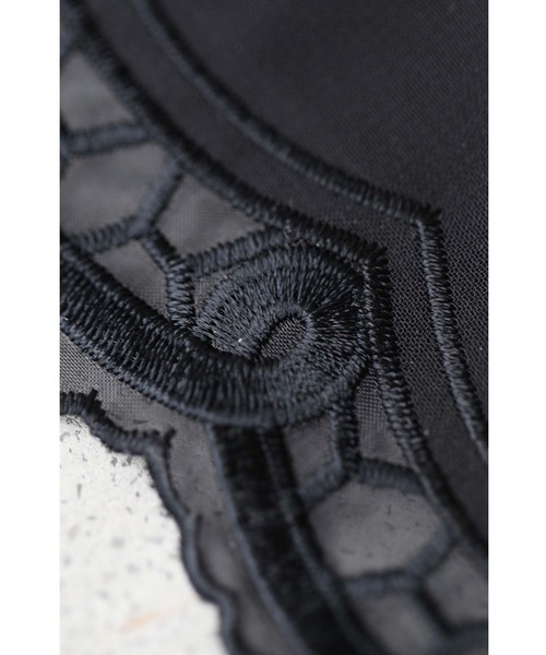 cawaii（カワイイ）の「（黒）ビジューで描くエレガント模様煌めく付け襟（付け襟・レディース・ブラック・FREE）」の8枚目の写真