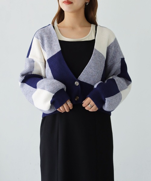 HER CLOSET(ハークローゼット)の「【shemoshelly】ブロックチェック ショートカーディガン(ニット/セーター・レディース・ネイビー/ミント/杢グレー/テラコッタ・M)」の4枚目の写真