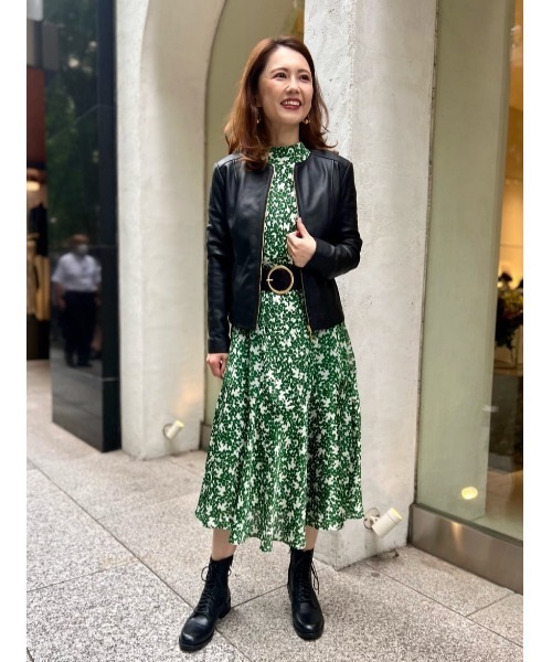 美品　トリーバーチ　ノーカラージャケット　ラムレザー カーキ　ゴールド　M ﾓﾘﾉｶﾞｯｺｳ Mサイズ ラムレザーノーカラージャケットブルゾン