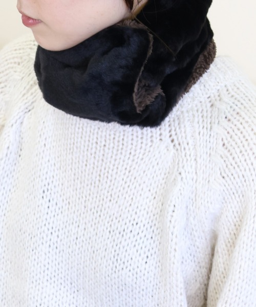 emesuelee（エメスーリー）の「ボタン付きネックウォーマー 通学 通勤 可愛い（ネックウォーマー/スヌード・レディース・ブラック系1/ブラック系2/ブラウン系1/ネイビー系1/ネイビー系2/ネイビー系3/サックスブルー/イエロー/アイボリー/ライトグレー/ブラック/グレー/ベージュ/ネイビー/ブラウン/ダークベージュ/カーキ/ブルー/ネイビー系4・フリー）」の20枚目の写真