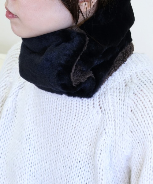 emesuelee（エメスーリー）の「ボタン付きネックウォーマー 通学 通勤 可愛い（ネックウォーマー/スヌード・レディース・ブラック系1/ブラック系2/ブラウン系1/ネイビー系1/ネイビー系2/ネイビー系3/サックスブルー/イエロー/アイボリー/ライトグレー/ブラック/グレー/ベージュ/ネイビー/ブラウン/ダークベージュ/カーキ/ブルー/ネイビー系4・フリー）」の21枚目の写真