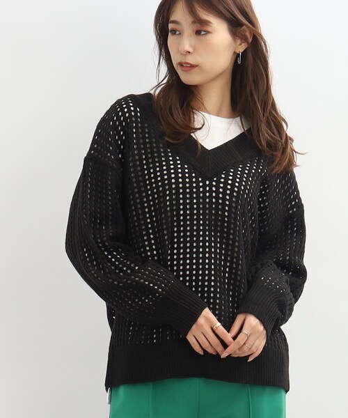 SHOO・LA・RUE(シューラルー)の「◆Vネックメッシュ編みニット(ニット/セーター・レディース・ブラック/ブルー/アイボリー・00)」の3枚目の写真