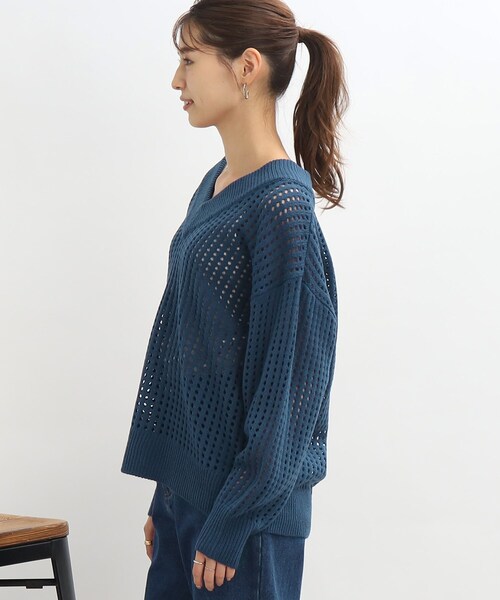 SHOO・LA・RUE(シューラルー)の「◆Vネックメッシュ編みニット(ニット/セーター・レディース・ブラック/ブルー/アイボリー・00)」の11枚目の写真