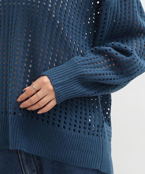 SHOO・LA・RUE(シューラルー)の「◆Vネックメッシュ編みニット(ニット/セーター・レディース・ブラック/ブルー/アイボリー・00)」の4枚目の写真