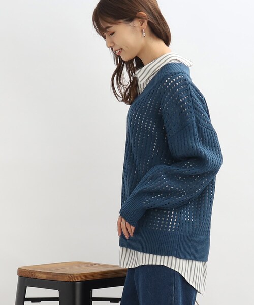 SHOO・LA・RUE(シューラルー)の「◆Vネックメッシュ編みニット(ニット/セーター・レディース・ブラック/ブルー/アイボリー・00)」の17枚目の写真