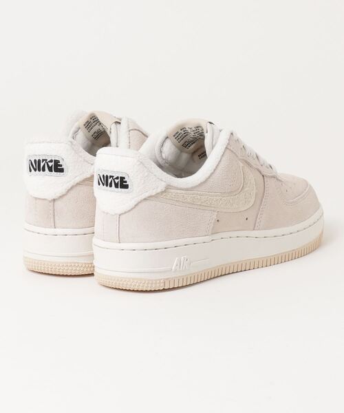 NIKE(ナイキ)の「ナイキ エア フォース 1 '07 SE ウィメンズシューズ / Nike Air Force 1 '07 SE Women's Shoes<22.5-29cm 展開>(スニーカー・レディース・ピンク系その他2/クリーム・23.5/27/25.5/28/24.5/26/22.5/24/23/25/27.5/28.5/29/26.5)」の17枚目の写真