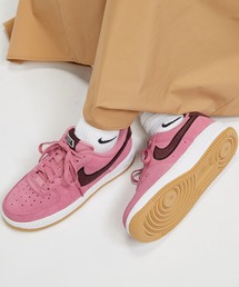 NIKE（ナイキ）の「ナイキ エア フォース 1 '07 SE ウィメンズシューズ / Nike Air Force 1 '07 SE Women's Shoes＜22.5-29cm 展開＞（スニーカー）」