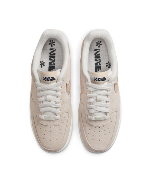 NIKE(ナイキ)の「ナイキ エア フォース 1 '07 SE ウィメンズシューズ / Nike Air Force 1 '07 SE Women's Shoes<22.5-29cm 展開>(スニーカー・レディース・ピンク系その他2/クリーム・23.5/27/25.5/28/24.5/26/22.5/24/23/25/27.5/28.5/29/26.5)」の5枚目の写真