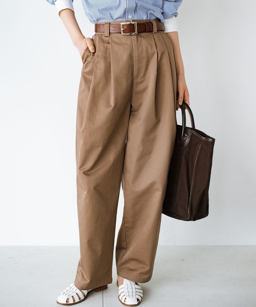 haco!（ハコ）の「女の子っぽくかわいく動きやすく美脚に見せたい気持ちに忠実なタックパンツ（その他パンツ・レディース・ライトブラウン/グレー・LARGE/MEDIUM/X-LARGE/SMALL）」の2枚目の写真