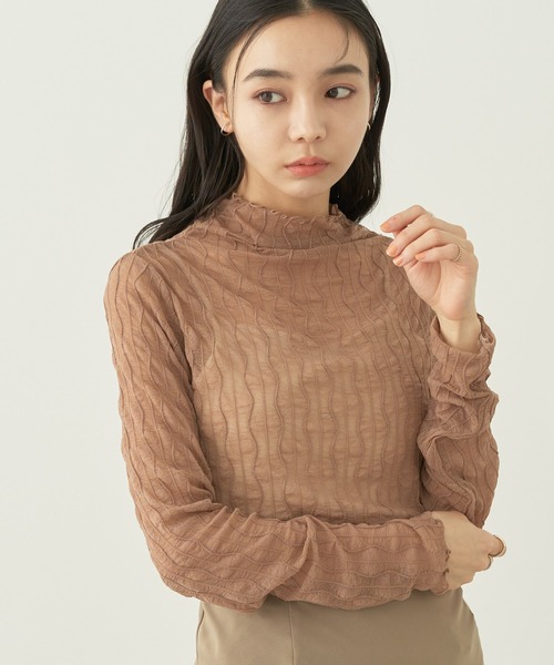 earth music&ecology(アースミュージックアンドエコロジー)の「シアーガーゼハイネックプルオーバー(Tシャツ/カットソー・レディース・ピンク/ブラウン/ミント/ラベンダー/アイボリー/ブラック・S/M)」の4枚目の写真