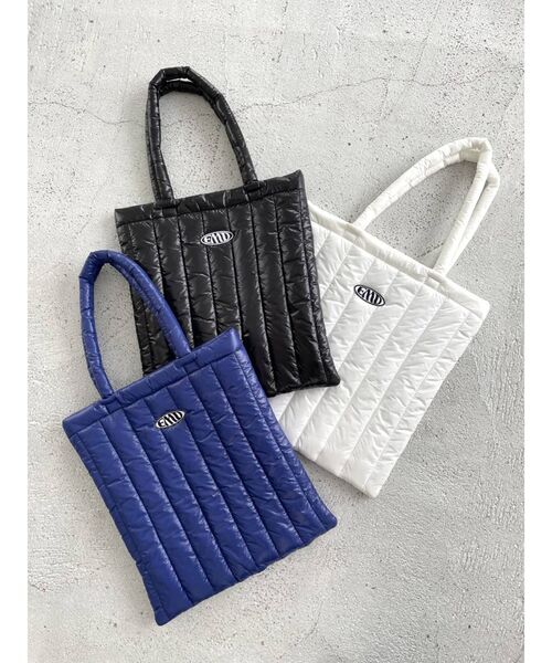 EMODA（エモダ）の「キルティングトートバッグ（トートバッグ・レディース・ホワイト/ブラック/ブルー・FREE）」の4枚目の写真