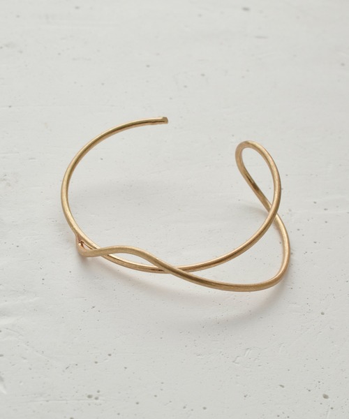 GOLDY（ゴールディ）の「ストローク ライン バングル（バングル/リストバンド・レディース・ゴールド/シルバー系その他/ゴールド系その他/シルバー・FREE）」の5枚目の写真