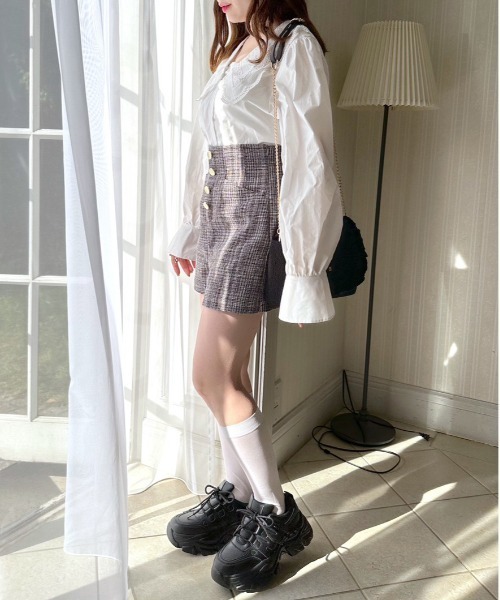 OLIVE des OLIVE(オリーブデオリーブ)の「レース衿ブラウス(シャツ/ブラウス・レディース・ブラック/オフホワイト/サックスブルー・FREE)」の5枚目の写真