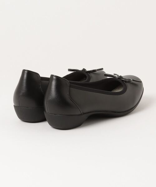 AcureZ（アキュアーズ）の「リボンバレエ「母趾にやさしいパンプス」（パンプス・レディース・ブラック系その他/ブラック/ベージュ/ブラック系その他2/レッド/ネイビー・23.5cm/21.5cm/22.0cm/25.0cm/22.5cm/23.0cm/24.5cm/24.0cm）」の22枚目の写真