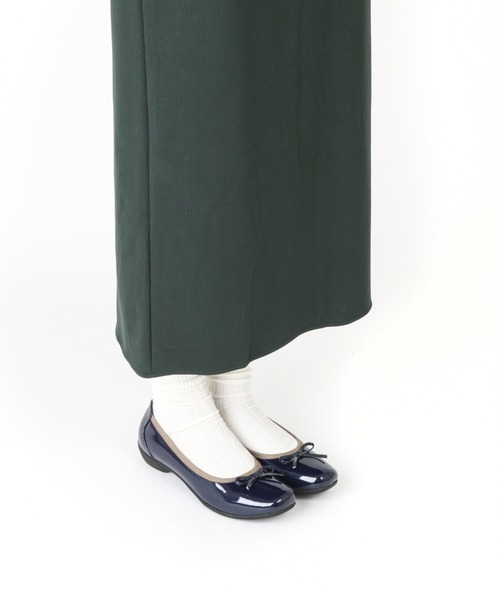 AcureZ（アキュアーズ）の「リボンバレエ「母趾にやさしいパンプス」（パンプス・レディース・ブラック系その他/ブラック/ベージュ/ブラック系その他2/レッド/ネイビー・23.5cm/21.5cm/22.0cm/25.0cm/22.5cm/23.0cm/24.5cm/24.0cm）」の5枚目の写真