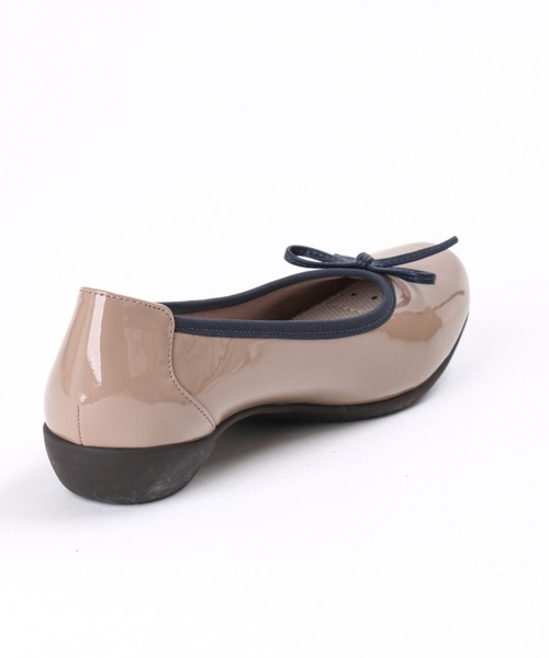 AcureZ（アキュアーズ）の「リボンバレエ「母趾にやさしいパンプス」（パンプス・レディース・ブラック系その他/ブラック/ベージュ/ブラック系その他2/レッド/ネイビー・23.5cm/21.5cm/22.0cm/25.0cm/22.5cm/23.0cm/24.5cm/24.0cm）」の18枚目の写真