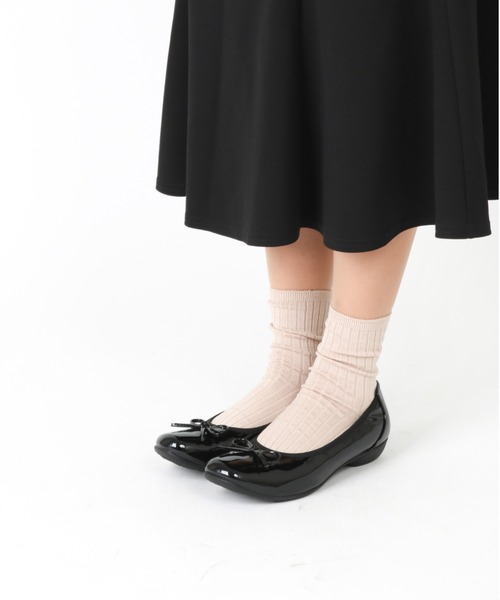 AcureZ（アキュアーズ）の「リボンバレエ「母趾にやさしいパンプス」（パンプス・レディース・ブラック系その他/ブラック/ベージュ/ブラック系その他2/レッド/ネイビー・23.5cm/21.5cm/22.0cm/25.0cm/22.5cm/23.0cm/24.5cm/24.0cm）」の16枚目の写真