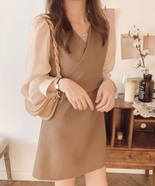 EPICKS（エピックス）の「きれいめVネック切り替えミニワンピース（ワンピース・レディース・ブラック/ベージュ・M/XL）」の19枚目の写真