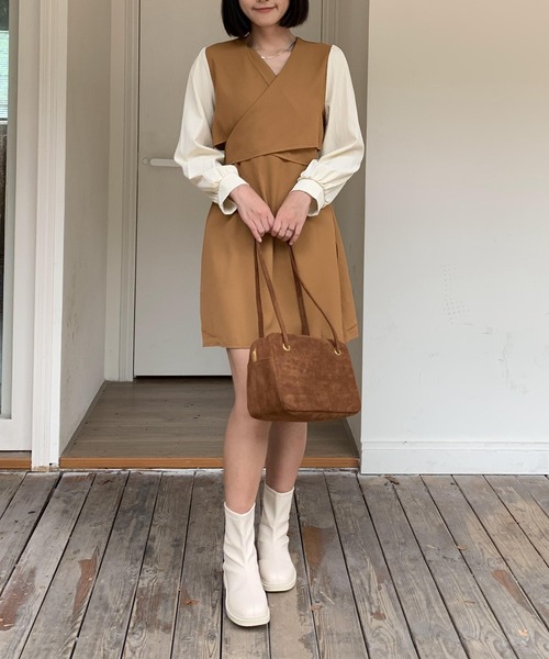 EPICKS（エピックス）の「きれいめVネック切り替えミニワンピース（ワンピース・レディース・ブラック/ベージュ・M/XL）」の18枚目の写真