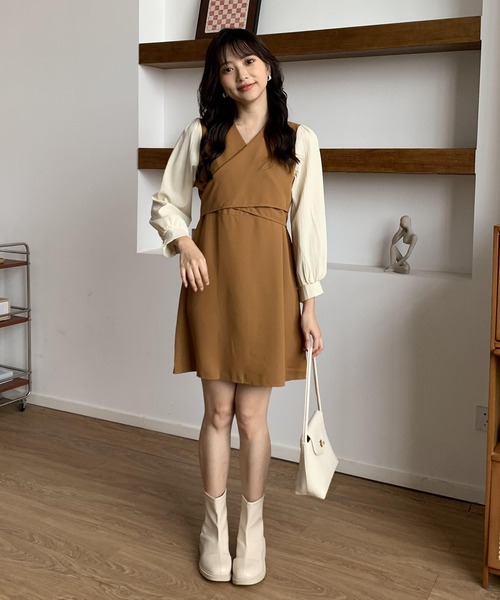 EPICKS（エピックス）の「きれいめVネック切り替えミニワンピース（ワンピース・レディース・ブラック/ベージュ・M/XL）」の17枚目の写真