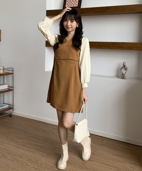 EPICKS（エピックス）の「きれいめVネック切り替えミニワンピース（ワンピース・レディース・ブラック/ベージュ・M/XL）」の15枚目の写真