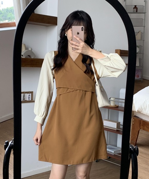 EPICKS（エピックス）の「きれいめVネック切り替えミニワンピース（ワンピース・レディース・ブラック/ベージュ・M/XL）」の11枚目の写真