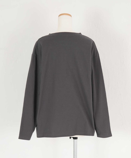 titivate(ティティベイト)の「ロゴプリントロングスリーブTシャツ(Tシャツ/カットソー・レディース・ホワイト系その他/グレー系その他/ホワイト系その他2/ホワイト系その他3・FREE)」の12枚目の写真