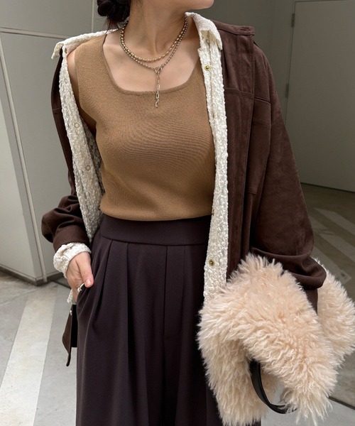 DouDou（ドゥドゥ）の「【一部WEB限定カラー】スクエアニットタンク（タンクトップ・レディース・ブラック/オフホワイト/グリーン/グレー/ブルー/パープル/チャコールグレー/ブラウン/ベージュ/アイボリー/ネイビー/ライトグレー/ピンク/ベージュ系その他/グリーン系その他/オレンジ/ブラウン系その他/ピンク系その他/ボルドー/ブルー系その他/サンドベージュ/ピンク系その他2/マスタード/ローズ/レモンイエロー/ダークグリーン/ベビーピンク/グレイッシュベージュ・FREE）」の11枚目の写真