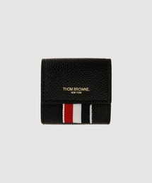 THOM BROWNE（トムブラウン）の「SMALL COIN CASE W/ CLASP CLOSURE IN
