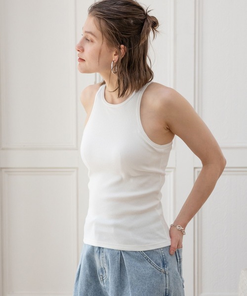 bijorie（ビジュリィ）の「【bijorie】カップ付きアメスリ／NEW BASIC series 23S（タンクトップ・レディース・チャコールグレー/オフホワイト/レッド・MEDIUM/LARGE/LG）」の2枚目の写真