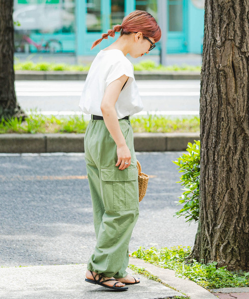 ITEMS URBANRESEARCH（アイテムズ アーバンリサーチ）の「『UR TECH』クルーネックノースリーブTシャツ（Tシャツ/カットソー・レディース・ホワイト/レッド/ブラック/ブルー系その他・FREE）」の21枚目の写真