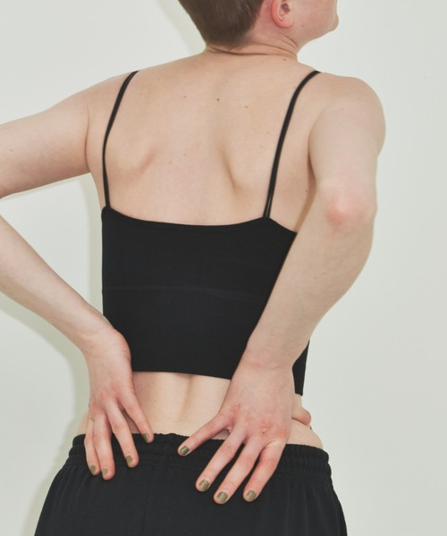 un/neu（アンノイ）の「ダブルストラップカップ付きインナー（キャミソール・レディース・ホワイト/ブラック・FREE）」の11枚目の写真