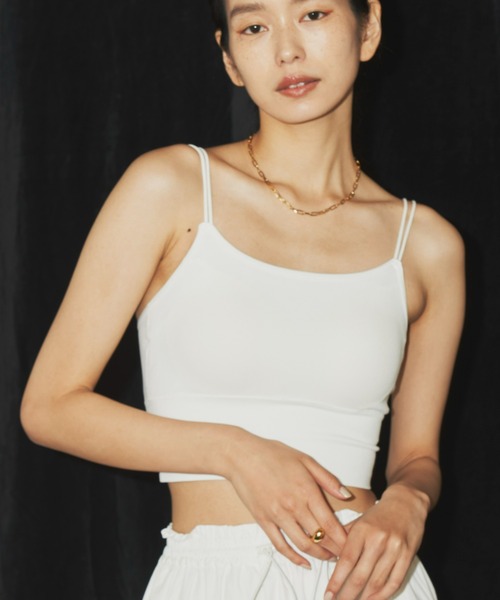 un/neu（アンノイ）の「ダブルストラップカップ付きインナー（キャミソール・レディース・ホワイト/ブラック・FREE）」の16枚目の写真