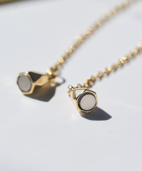 un dix cors（アンディコール）の「変形バーメタルネックレス（ネックレス・レディース・ゴールド・FREE）」の5枚目の写真