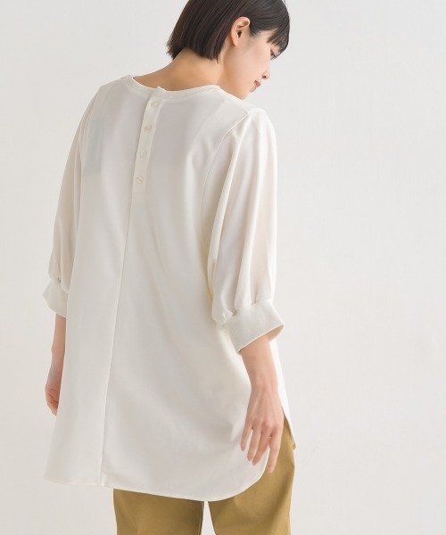 OMNES（オムネス）の「梨地バックヘンリーネックプルオーバー6分袖（Tシャツ/カットソー・レディース・ブラック/アイボリー/グリーン/ラベンダー・FREE）」の14枚目の写真