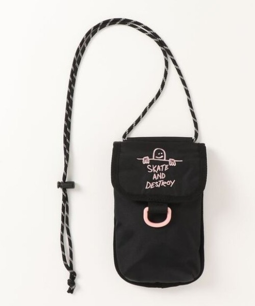 THRASHER(スラッシャー)の「【THRASHER】Smart Phone Pouch(ST)(ショルダーバッグ・メンズ・ブラック系その他/ブラック×ピンク/ベージュ×ブラック/ブラック×ホワイト・FREE)」の3枚目の写真