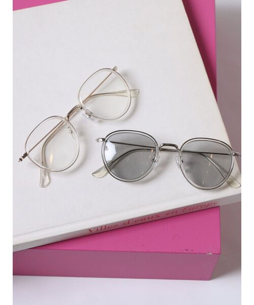 GYDA（ジェイダ）の「クリアフレームラウンドサングラス（サングラス・レディース・クリア/グレー・FREE）」の3枚目の写真