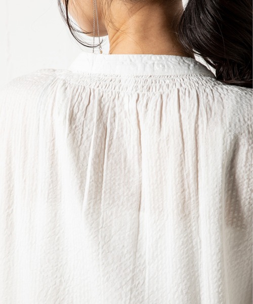 MILLION CARATS（ミリオンカラッツ）の「【綿100％】豊富な6色展開でカラーによって雰囲気がガラリと変化するのも魅力の夏のリラクシースタイルを格上げする大人顔ウエスト切替ワンピース（ワンピース・レディース・グリーン/ネイビー/チャコールグレー/オフホワイト/ブラック/マルチ・FREE）」の15枚目の写真