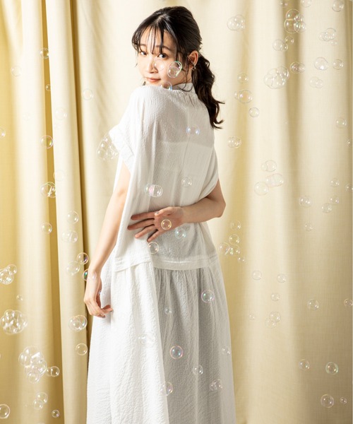 MILLION CARATS（ミリオンカラッツ）の「【綿100％】豊富な6色展開でカラーによって雰囲気がガラリと変化するのも魅力の夏のリラクシースタイルを格上げする大人顔ウエスト切替ワンピース（ワンピース・レディース・グリーン/ネイビー/チャコールグレー/オフホワイト/ブラック/マルチ・FREE）」の18枚目の写真