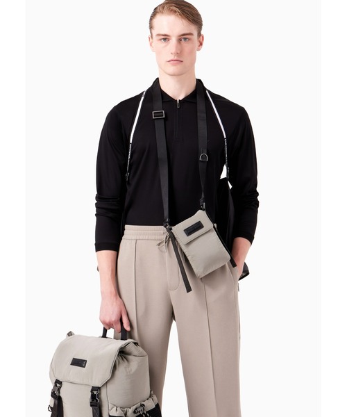 EMPORIO ARMANI（エンポリオアルマーニ）の「【エンポリオ アルマーニ】シワ加工ナイロン テックケース（ショルダーバッグ・メンズ・ベージュ×ブラック/ブラック・FREE）」の13枚目の写真