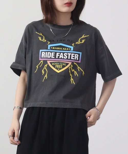 spiritoso(スピリトーゾ)の「spiritoso Ride Faster ピグメントTシャツ 半袖(Tシャツ/カットソー・レディース・ネイビー/グレイッシュベージュ/チャコール/ホワイト・F)」の1枚目の写真