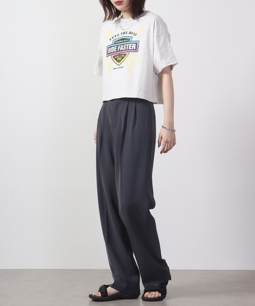 spiritoso(スピリトーゾ)の「spiritoso Ride Faster ピグメントTシャツ 半袖(Tシャツ/カットソー・レディース・ネイビー/グレイッシュベージュ/チャコール/ホワイト・F)」の12枚目の写真