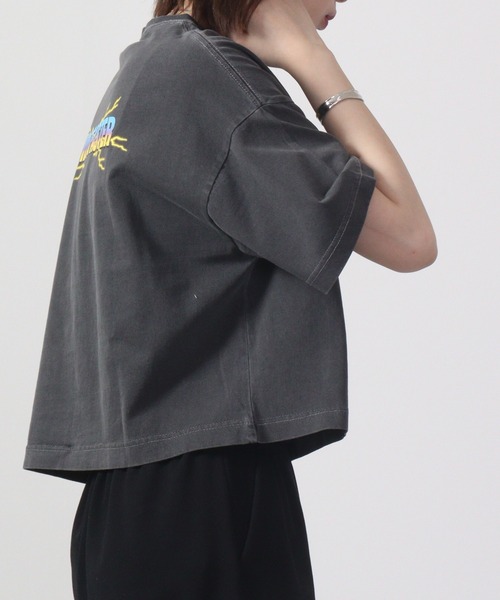 spiritoso(スピリトーゾ)の「spiritoso Ride Faster ピグメントTシャツ 半袖(Tシャツ/カットソー・レディース・ネイビー/グレイッシュベージュ/チャコール/ホワイト・F)」の18枚目の写真
