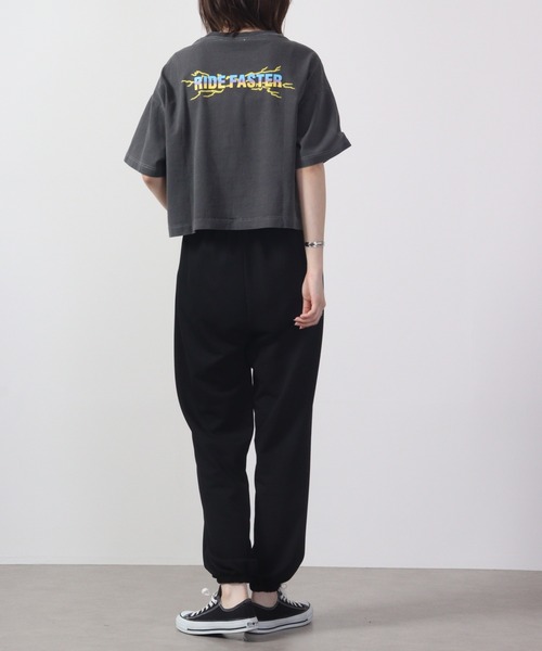 spiritoso(スピリトーゾ)の「spiritoso Ride Faster ピグメントTシャツ 半袖(Tシャツ/カットソー・レディース・ネイビー/グレイッシュベージュ/チャコール/ホワイト・F)」の21枚目の写真