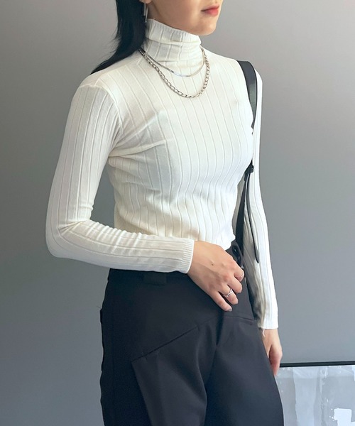 Jewelobe(ジュエローブ)の「ワイドリブタイトタートルニットトップス(ニット/セーター・レディース・ブラウン/ブラック/グリーン/ホワイト・FREE)」の5枚目の写真