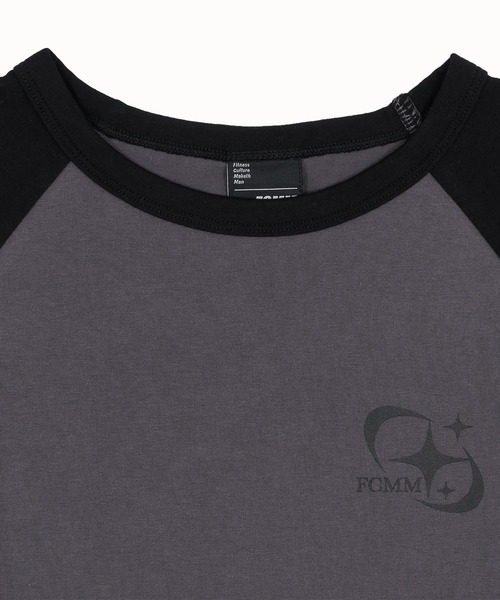 FCMM(エフシーエムエム)の「【日本限定アイテム】COSMIC LOGO CROP L/S TEE/コズミックロゴクロップロングスリーブT(Tシャツ/カットソー・レディース・オリーブ/チャコール/グレー・MEDIUM/SMALL)」の12枚目の写真
