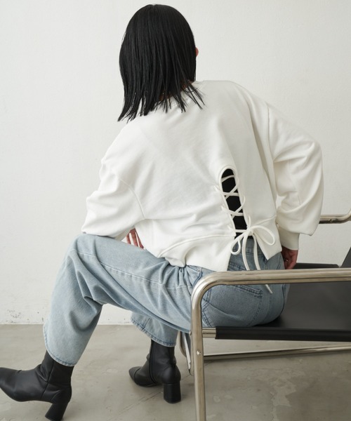Aunt Marie's(アントマリーズ)の「バックレースアップショートプルオーバー(Tシャツ/カットソー・レディース・ホワイト/チャコールグレー/レッド・FREE)」の7枚目の写真